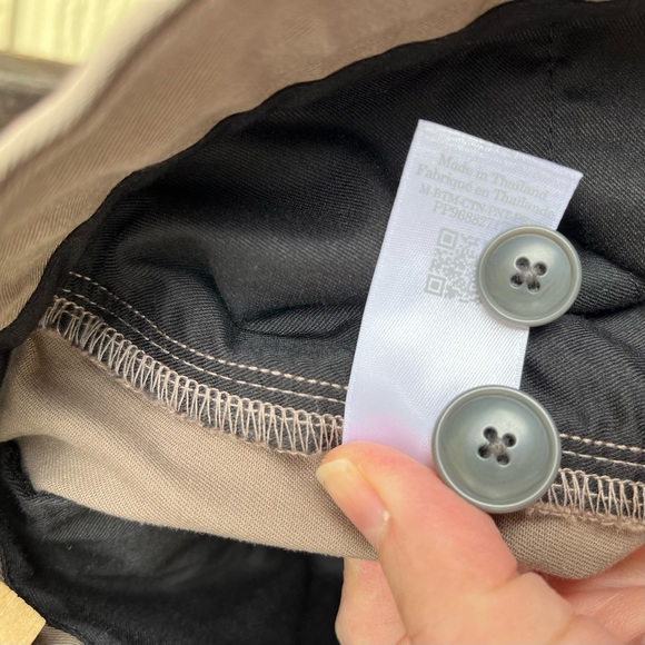 Everlane Men's The Performance Chino Uniform
Slim Fit Taupe Pants in Sz 31 X 32 - Picture 8 of 15